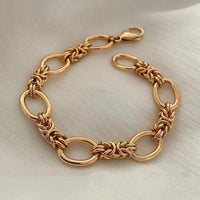 Contrasting Statement Chain Bracelet