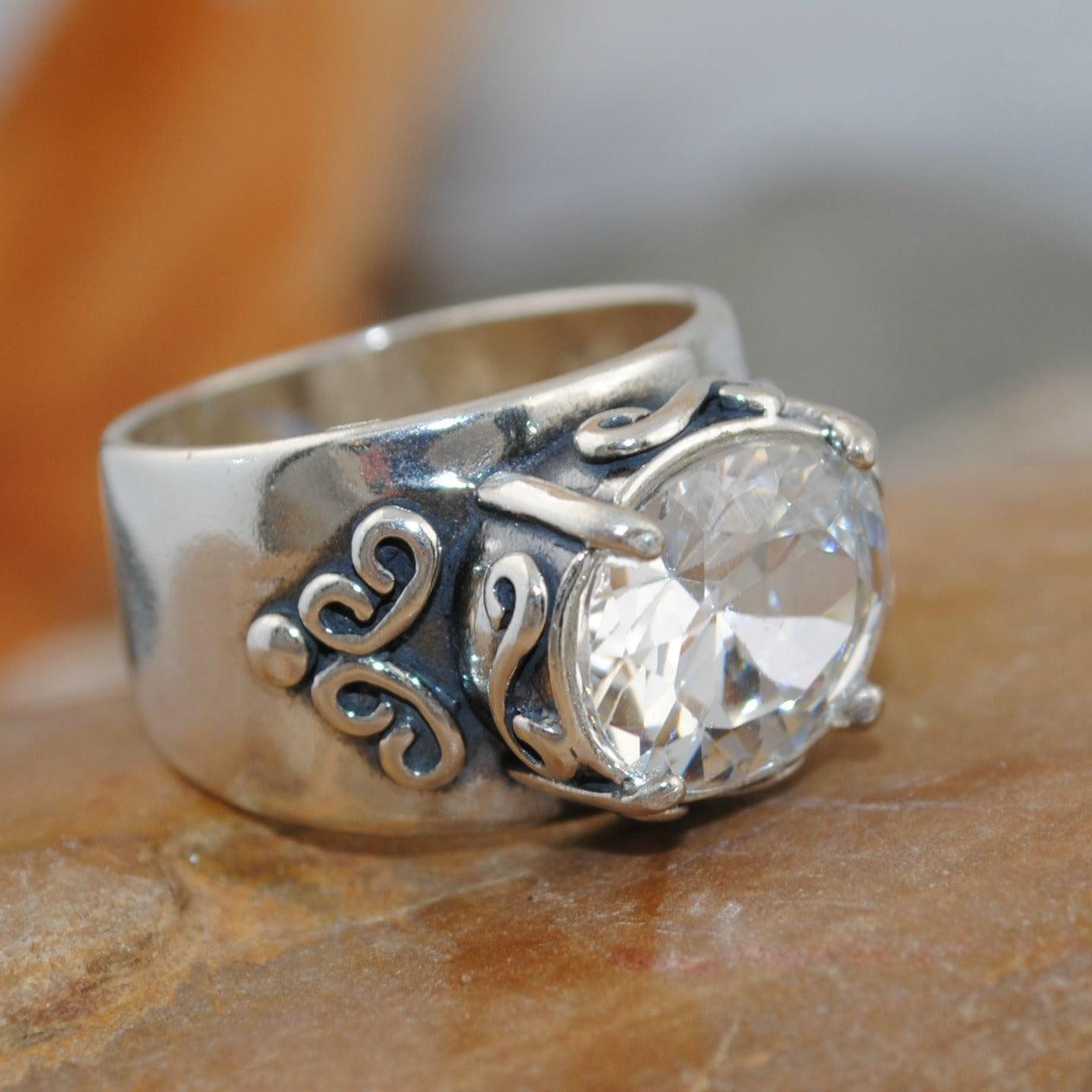 Vintage Single Stone Eye Candy Silver Ring